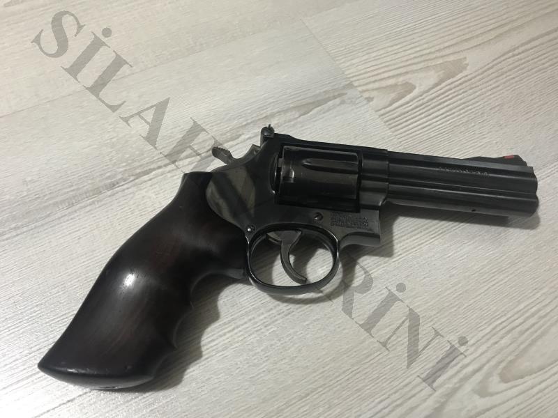 Smith&Wesson model 586-4